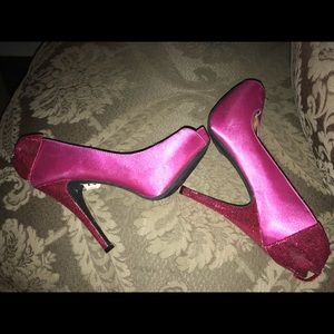 $2/20 Super Sexy STEVE MADDEN PINK HEELS